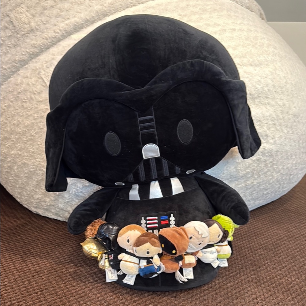 Itty Bitty’s Star Wars JUMBO DARTH VADER and 9 collectibles